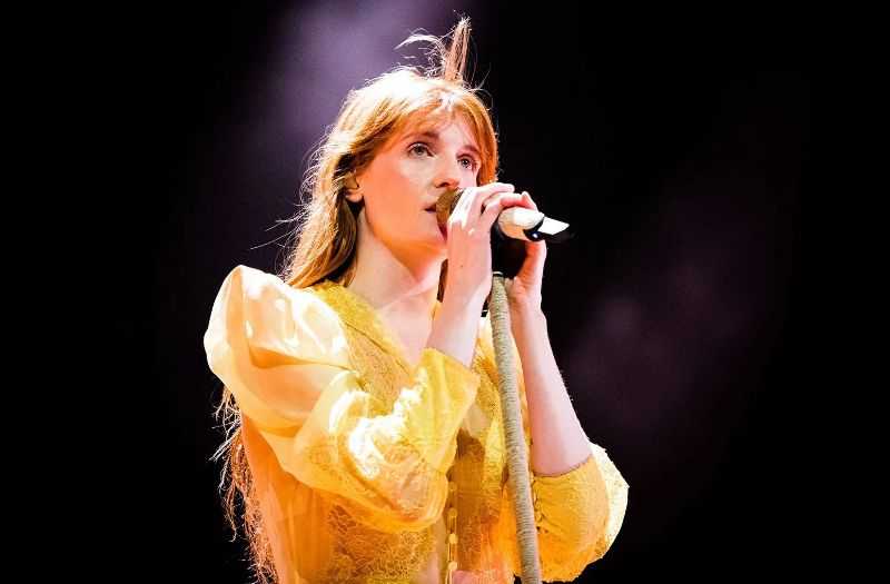 florence-and-the-machine-live-music-artist-that-starts-from-alphabet-F